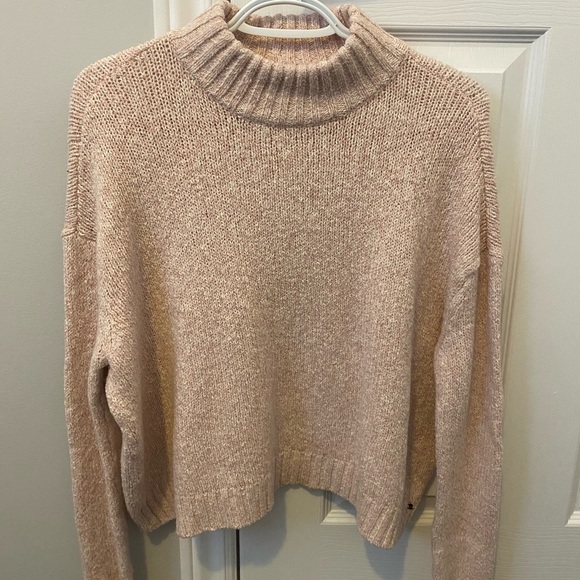 American Eagle Turtleneck Sweater (light pink)